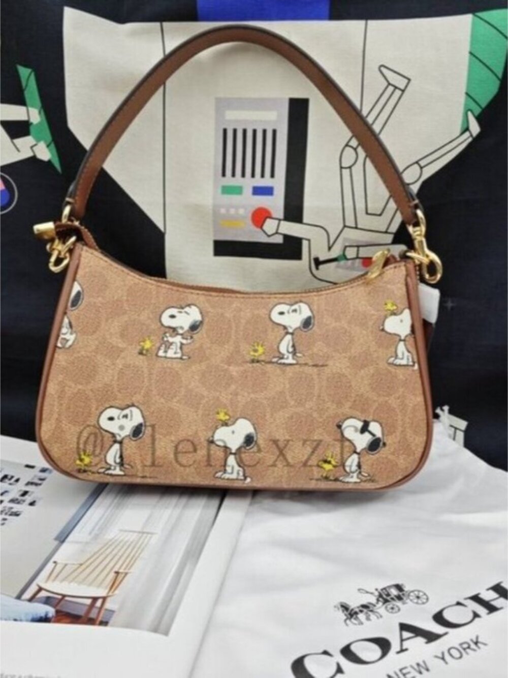 NWT Coach X Peanuts Teri Shoulder Bag In Signature Canvas With Snoopy Print - Picture 2 of 6